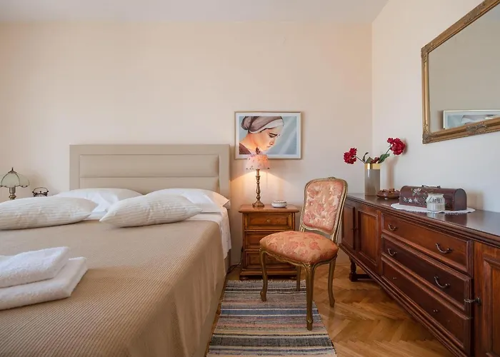 Idis Luxury * Podstrana