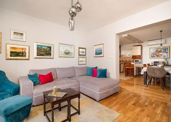 Idis Luxury Podstrana