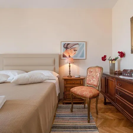 Idis Luxury * Podstrana