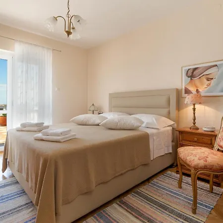 شقة Idis Luxury *