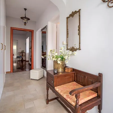 Idis Luxury Podstrana